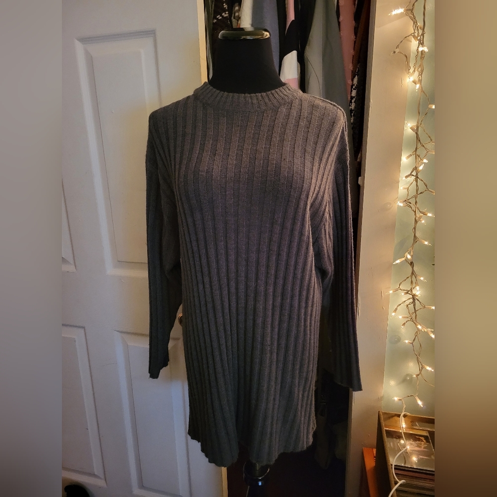 TOI Sweater - Picture 4 of 6